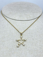 Cargar imagen en el visor de la galería, COLLAR ESTRELLA CON PERLA/ZIRCONIA
