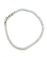 Cargar imagen en el visor de la galería, PULSERA ZIRCONIAS CUADRADAS
