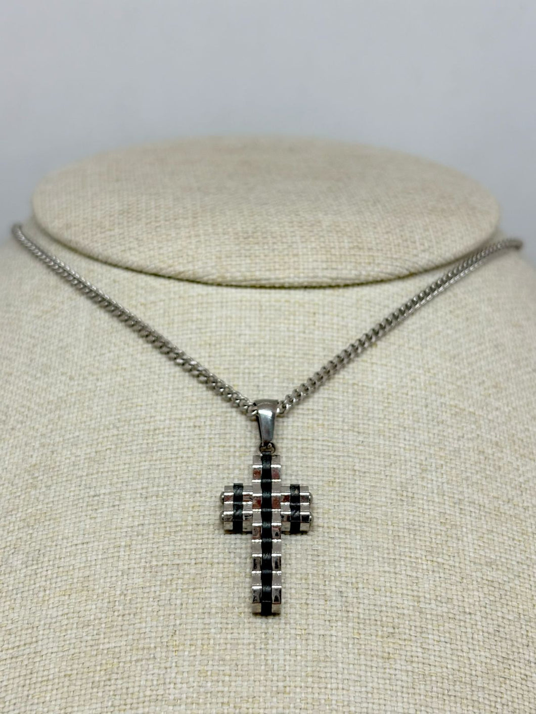 COLLAR CRUZ DOBLE CARA