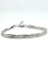 Cargar imagen en el visor de la galería, PULSERA CRUZADA TRIPLE PLATEADA
