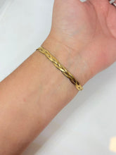 Cargar imagen en el visor de la galería, PULSERA PLANCHADA TRIPLE DORADA
