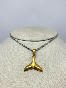 COLLAR MUJER COLA DE BALLENA
