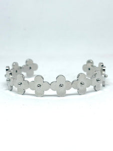 PULSERA FLORES LISAS PLATEADA