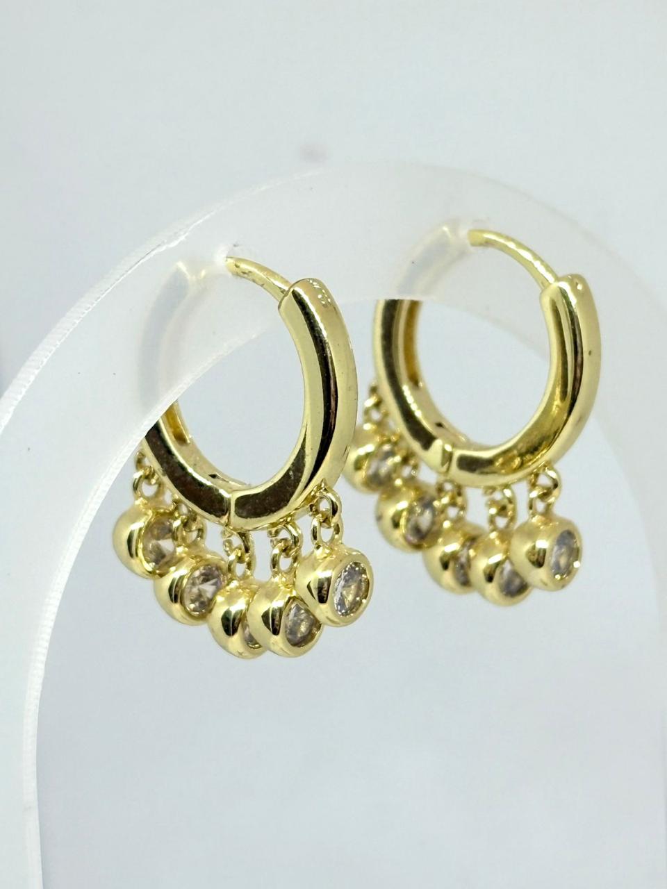 ARRACADAS CON ZIRCONIAS COLGANTE