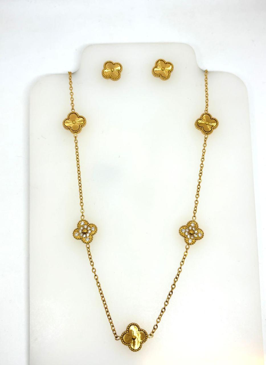 JUEGO DE COLLAR Y ARETES FLOR ZIRCONIAS