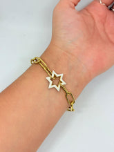 Cargar imagen en el visor de la galería, PULSERA MUJER ESLABONES CON ESTRELLA
