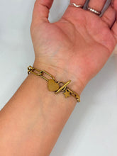 Cargar imagen en el visor de la galería, PULSERA ESLABON CON CORAZÓN
