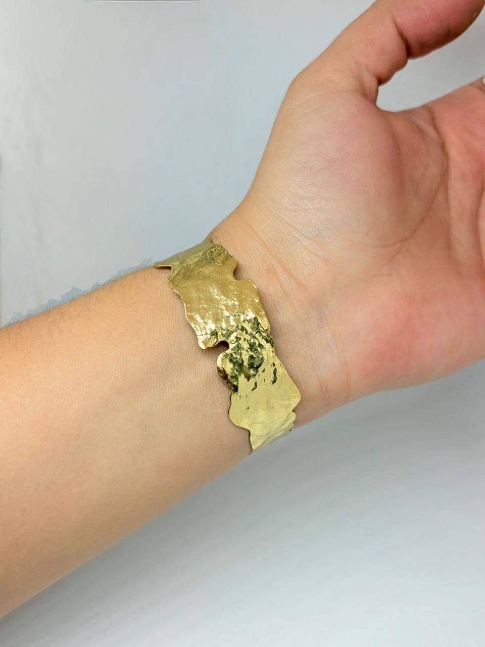 PULSERA PLACA IRREGULAR