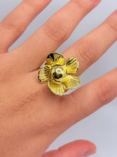 Cargar imagen en el visor de la galería, ANILLO FLOR AJUSTABLE
