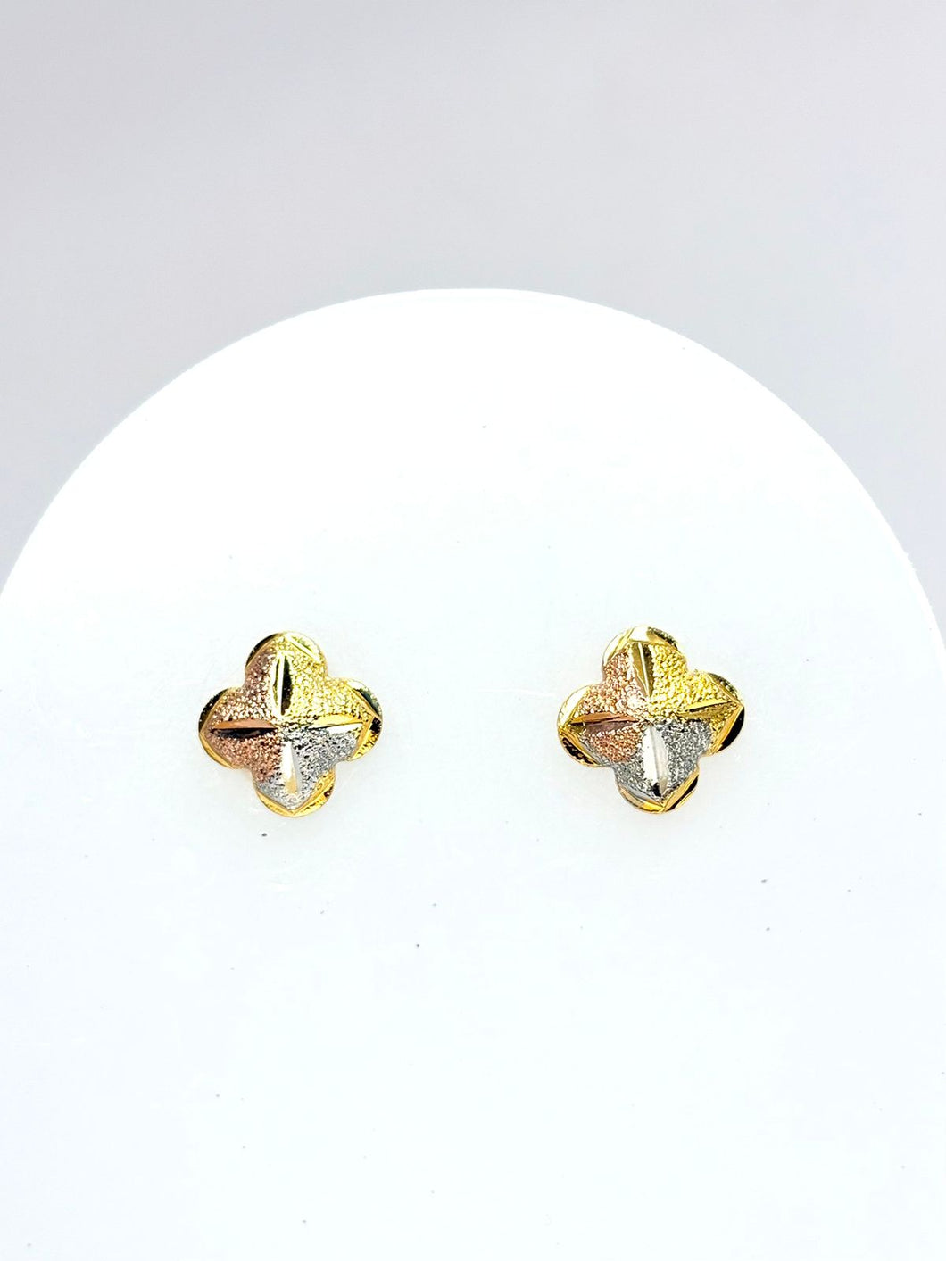 BROQUEL FLOR TRES TONOS