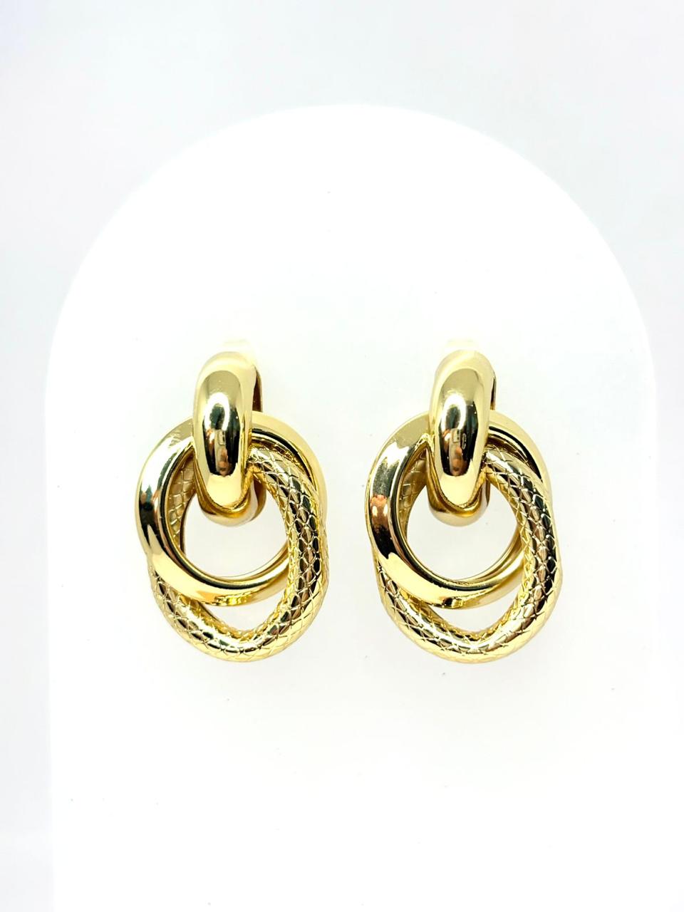 ARETES ENTRELAZADOS