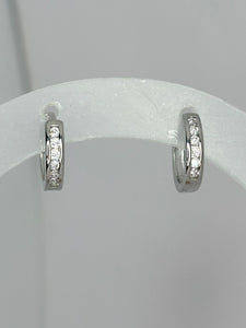 HUGGIES CON ZIRCONIA