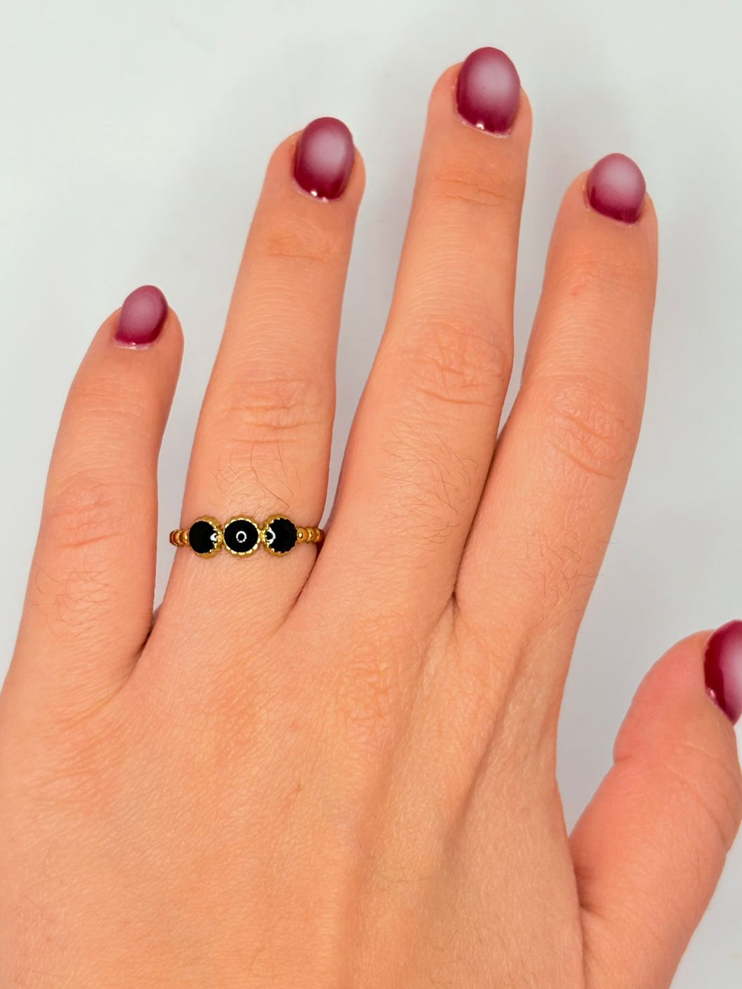 ANILLO AJUSTABLE CIRCULOS NEGROS