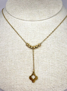 COLLAR CORBATIN FLOR Y BOLITAS