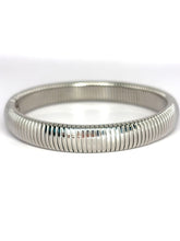 Cargar imagen en el visor de la galería, PULSERA TIPO RESORTE PLATEADA

