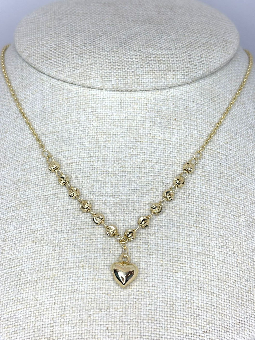 COLLAR BOLITAS CORAZÓN