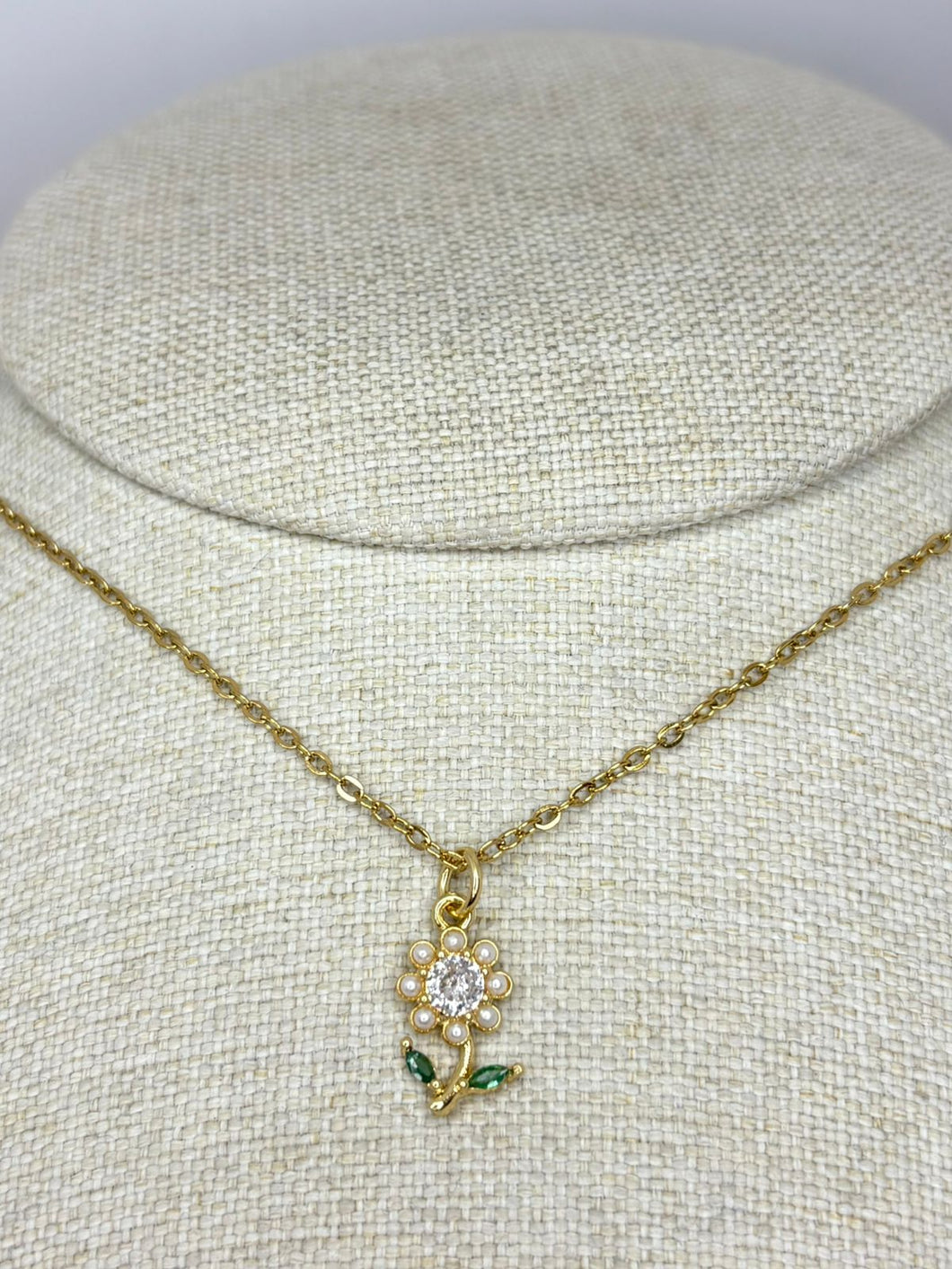 COLLAR FLOR PERLITAS CON ZIRCONIA