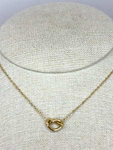 COLLAR MINI CORAZÓN NUDO
