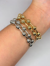 Cargar imagen en el visor de la galería, BRAZALETE DOBLE CON BOLITAS
