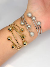 Cargar imagen en el visor de la galería, BRAZALETE LATERAL CON BOLITAS
