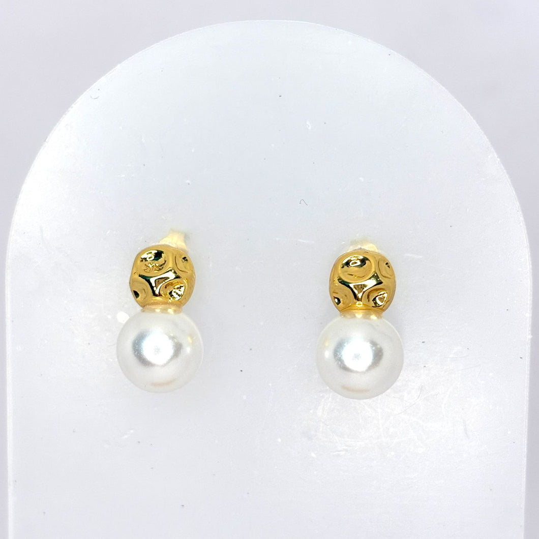 ARETES BOLITA AMARTILLADA Y PERLA