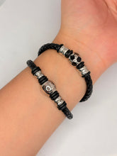 Cargar imagen en el visor de la galería, PULSERA PIEL BEISBOL/FUTBOL
