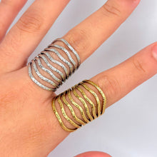 Cargar imagen en el visor de la galería, ANILLO ONDAS SATINADO
