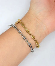 Cargar imagen en el visor de la galería, PULSERA ESLABONES CON CORAZÓN
