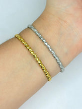 Cargar imagen en el visor de la galería, PULSERA RIGIDA MINI CORAZÒN
