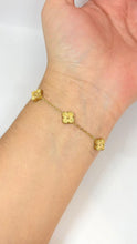 Cargar imagen en el visor de la galería, PULSERA FLORES
