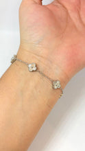 Cargar imagen en el visor de la galería, PULSERA FLORES
