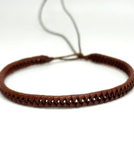 Cargar imagen en el visor de la galería, PULSERA TRENZADA HILO
