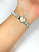 Cargar imagen en el visor de la galería, PULSERA DE CORAZÓN AJUSTABLE
