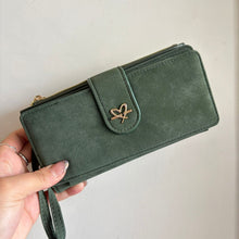 Cargar imagen en el visor de la galería, CARTERA GAMUZA MUJER
