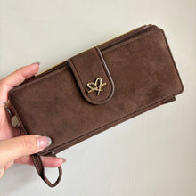 Cargar imagen en el visor de la galería, CARTERA GAMUZA MUJER
