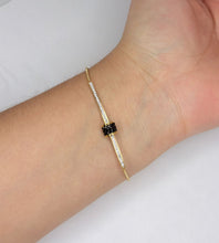 Cargar imagen en el visor de la galería, PULSERA PLACA ZIRCONIAS
