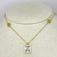 Cargar imagen en el visor de la galería, COLLAR CIRCULOS CON ZIRCONIA RECTANGULAR
