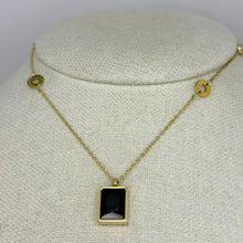 Cargar imagen en el visor de la galería, COLLAR CIRCULOS CON ZIRCONIA RECTANGULAR
