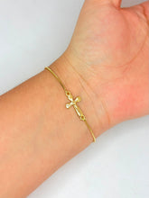 Cargar imagen en el visor de la galería, PULSERA CRUCIFIJO AJUSTABLE
