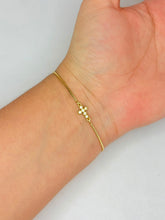 Cargar imagen en el visor de la galería, PULSERA MINI CRUZ ZIRCONIAS AJUSTABLE
